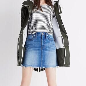 Madewell McCarren Raw-Hem Jean Skirt Size 27